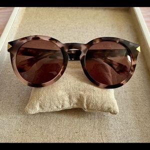 Stella & Dot Influencer sunglasses